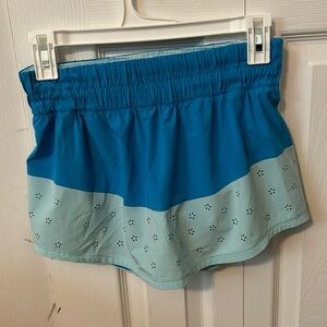 Size 4 Lululemon run skort with pockets